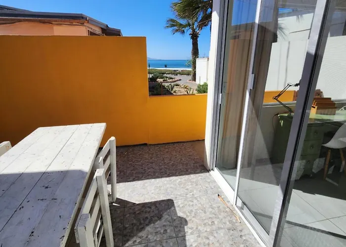 Casa Lucia - Beachfront House